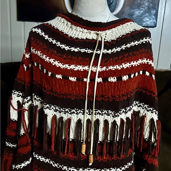 Vintage • Southwestern• Alpaca Fabric • Brown/Beige • One Size • Fringe • Poncho - Picture 12 of 14